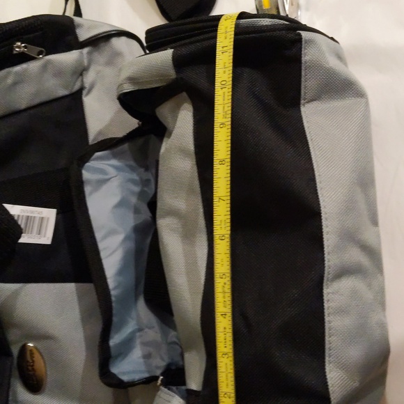 NWT Bella Russo 2 piece duffle bag - Picture 9 of 9